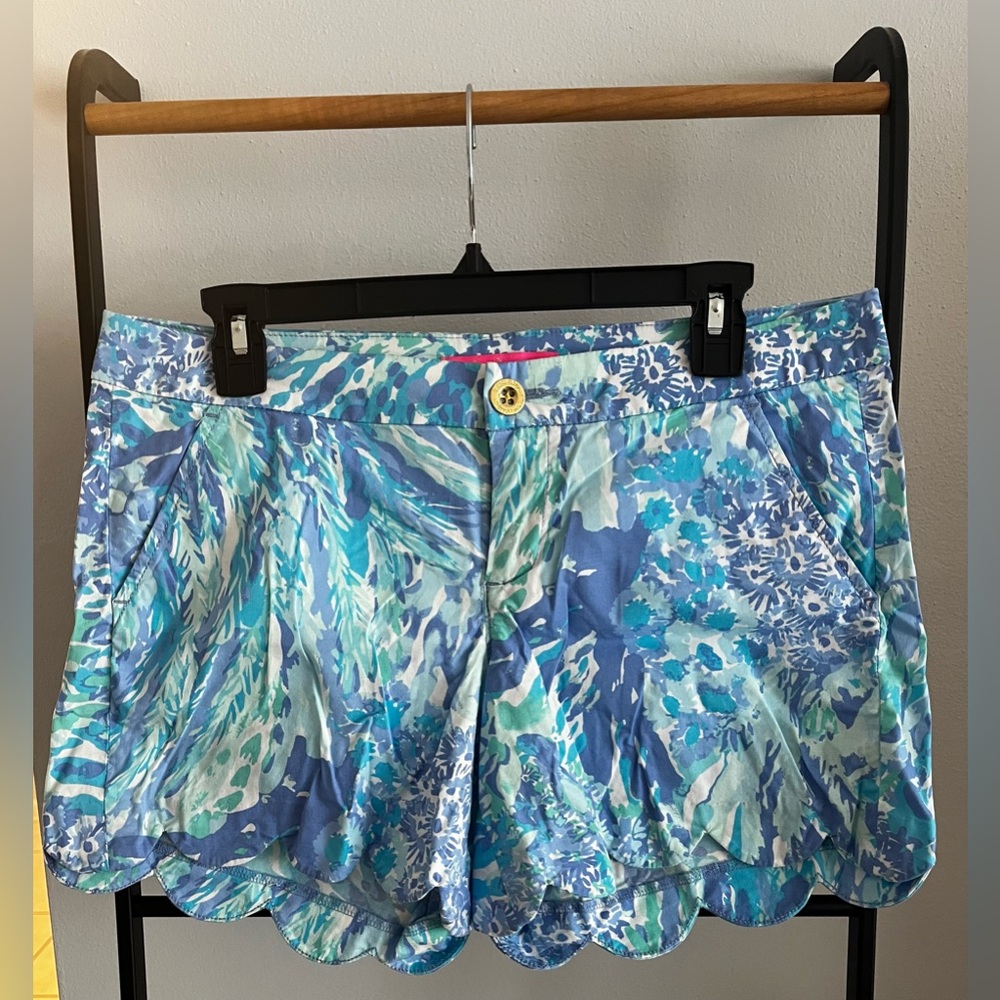 Lilly Pulitzer Blue Floral Women's Shorts